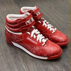 Reebok freestyle hi high Valentine’s Day shoes hearts women’s size 8 new sneaker